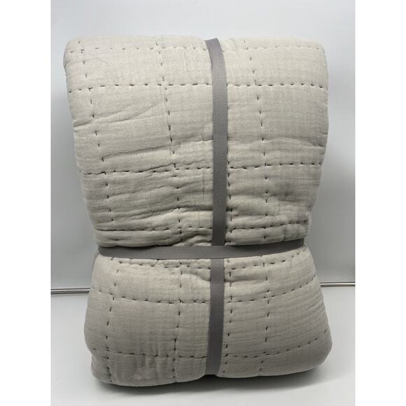 Anthropologie Reversible Airy Guaze Quilt Queen Size Grey New - Picture 5 of 5